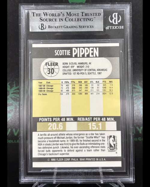 1990-91 FLEER #30 Scottie Pippen Beckett 9 MINT HYYVVE